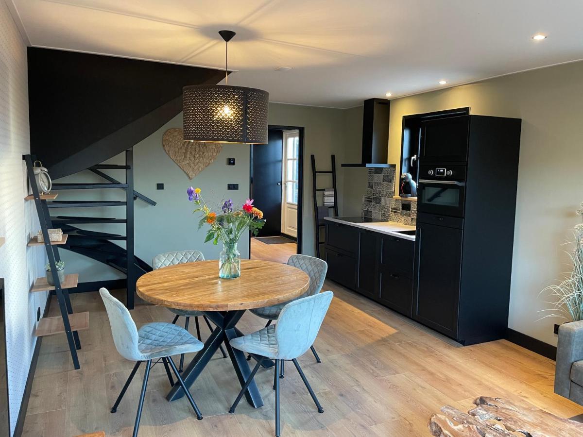 De Heerlykheid Wemeldinge, Vlak Bij Strand En Bos, Ruime Vakantiewoning Met Eigen Patio In De Karakteristieke Dorpsstraat Εξωτερικό φωτογραφία